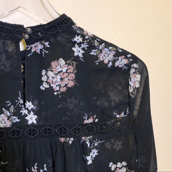 Lucky Brand black sheer floral mock neck blouse Dark romantic blouse Fancy top - Picture 9 of 9